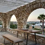Amalgam Homes Paros Vila *