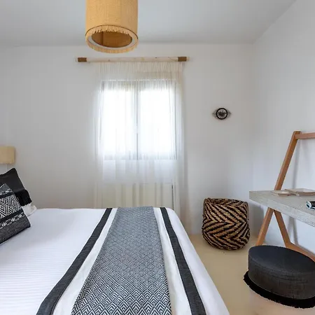 Amalgam Homes Paros *