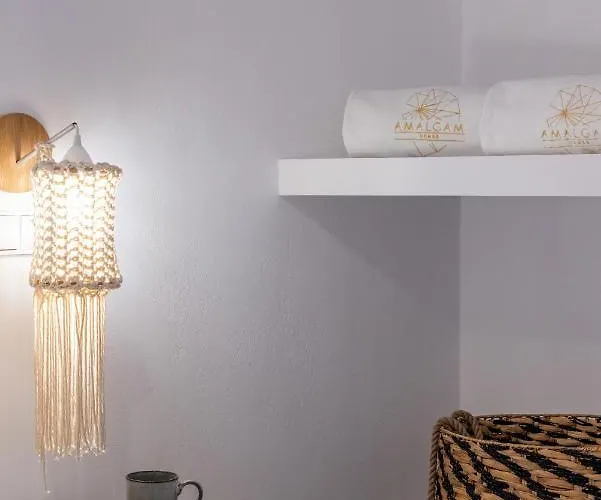 Amalgam Homes Paros *