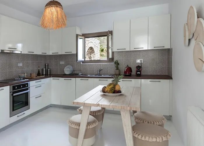 Amalgam Homes Paros Ambelas