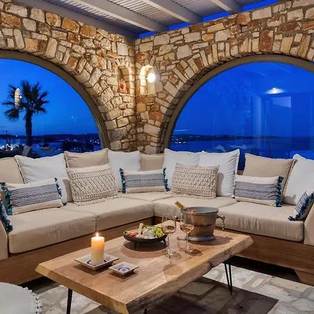 Amalgam Homes Paros *