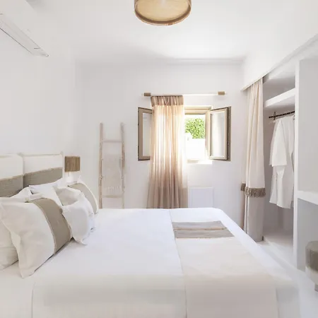 Amalgam Homes Paros *